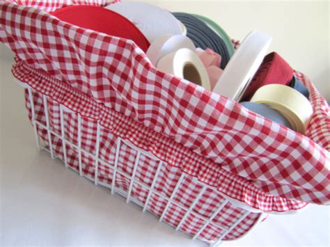 How to make a fabric cover for a wire basket 